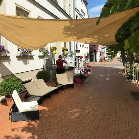 Restaurant&pension Eshramo 4*