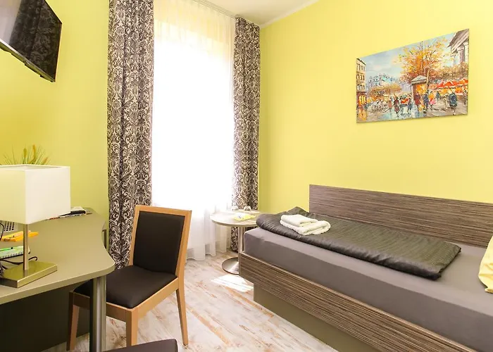 Pensión Restaurant & Eshramo 4*