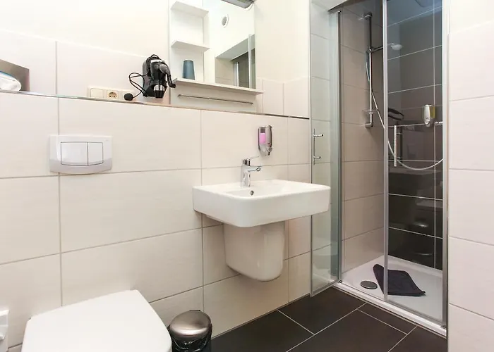 Restaurant & Eshramo 4*